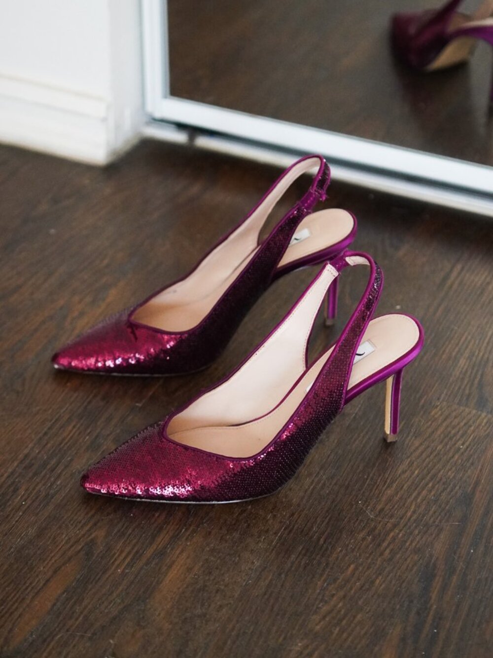 SEQUIN AND SATIN SLINGBACK HEELS IN RED